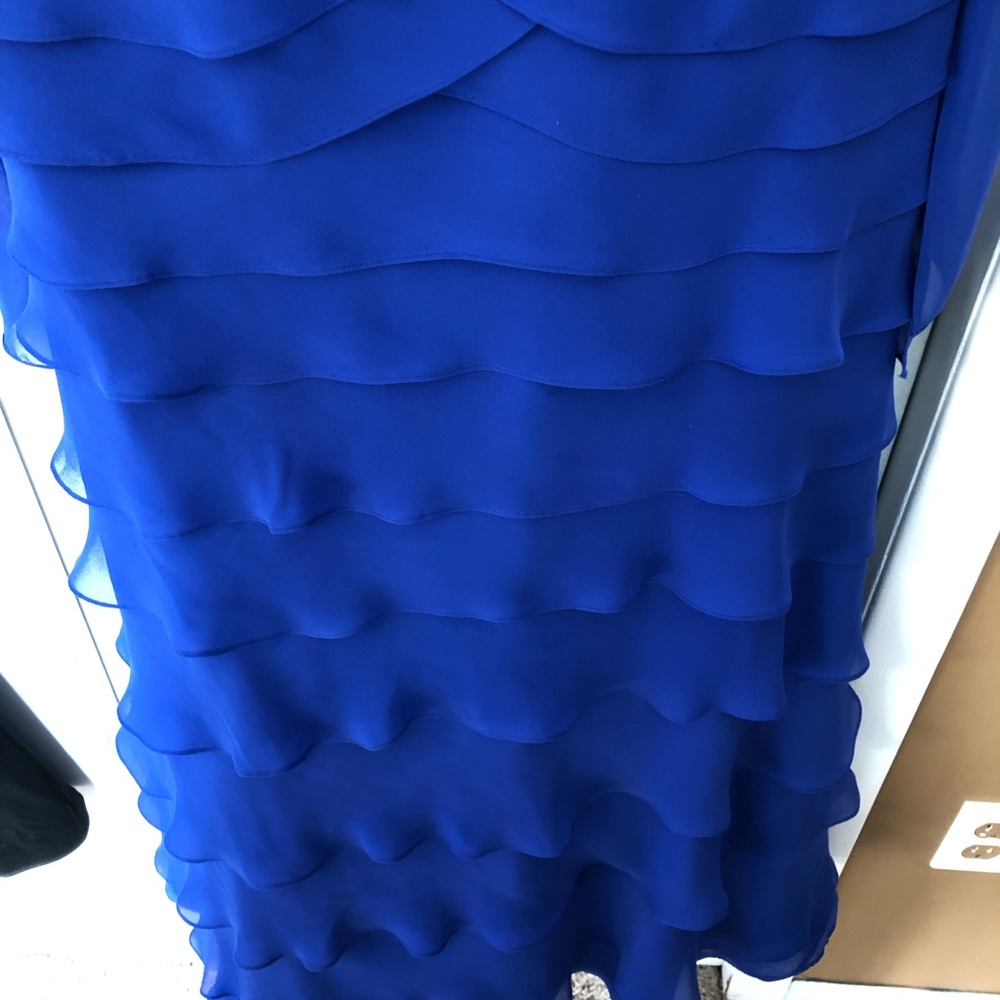 Gorgeous Jovani gown Blue - Picture 2 of 6